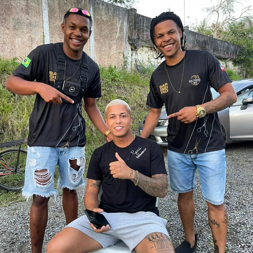 Equipe de mestres da Hollywood WG Barbearia